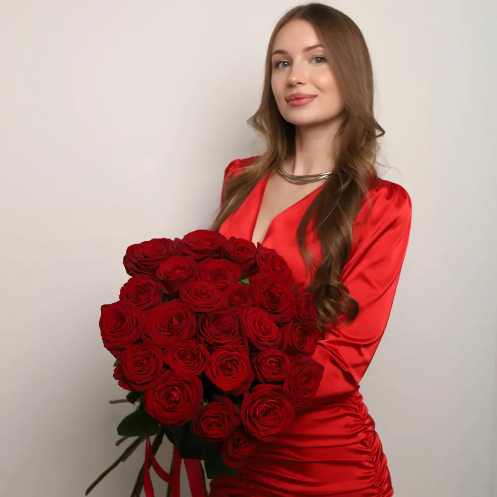 Моно букет из 25 красных роз