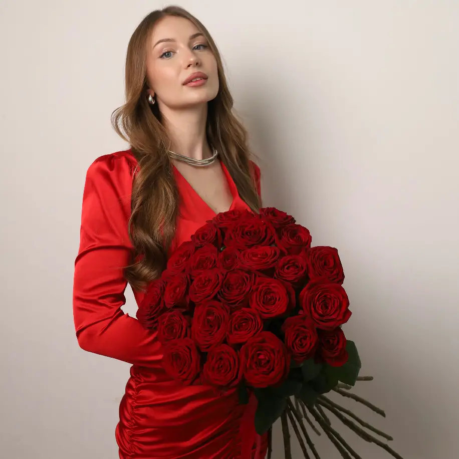 Моно букет из 25 красных роз