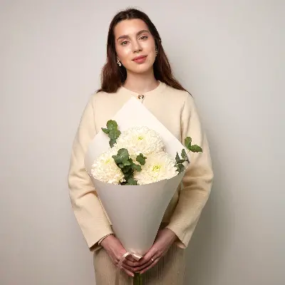 Букет 299 из хризантем и эвкалипта