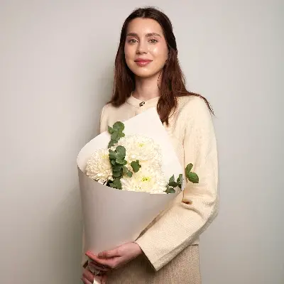 Букет 299 из хризантем и эвкалипта