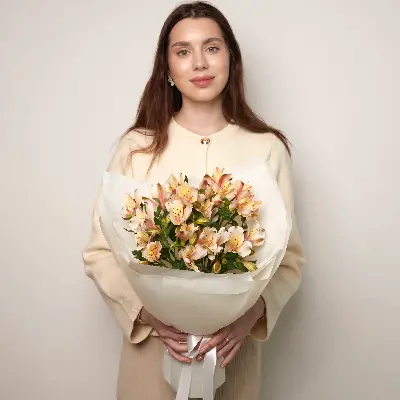 Букет 4 из альстромерии
