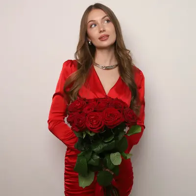 Моно букет из 15 красных роз