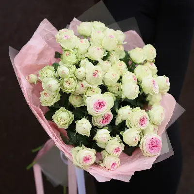 Моно букет из кустовой розы джелато 9