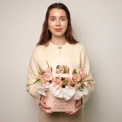 Сумочка 763 из альстромерии